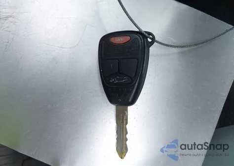 2005 Jeep Liberty Sport z USA, uszkodzony, nr VIN 1J4GL48K55W553213